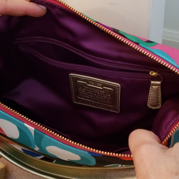 New without tags coach bag. RARE - Picture 4 of 8